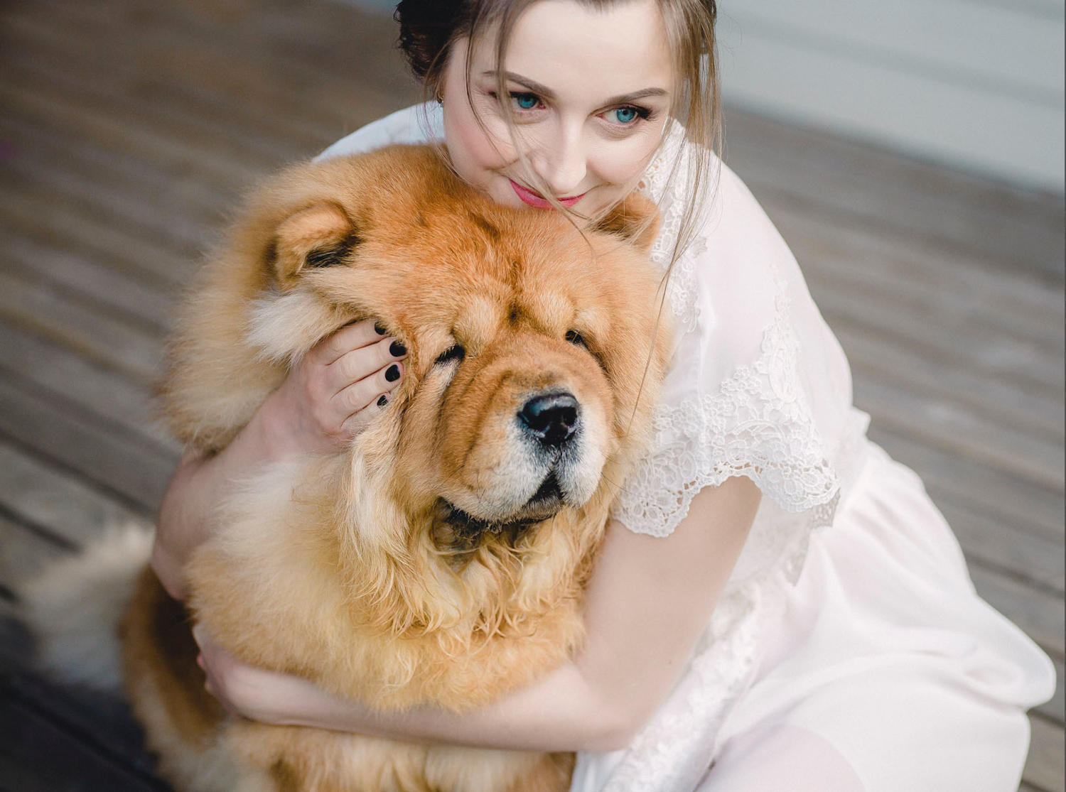 A bride and her best bridesmaid. My dog Velli and I acting as the models. Photo from Klavdia's personal archive.